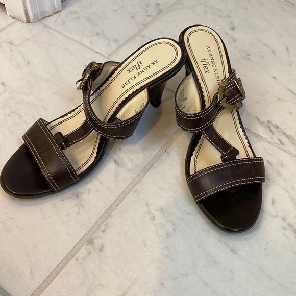 EUC Anne Klein strappy heels - Sz 7.5